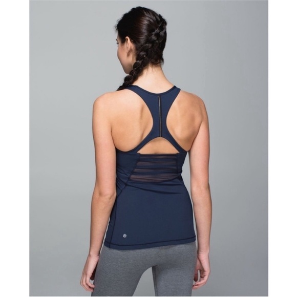 Lululemon shirt lot size 2 - Picture 11 of 16